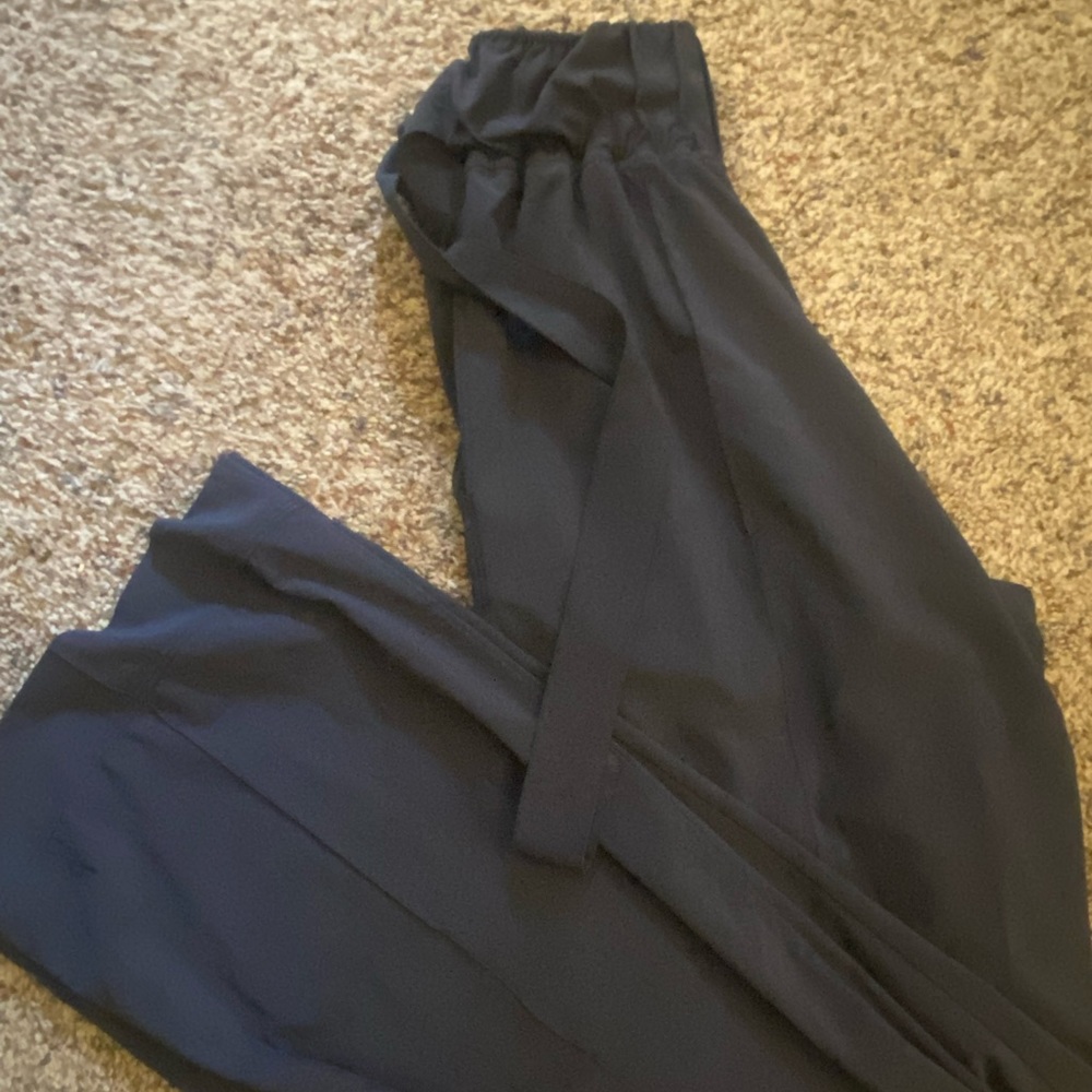 Lululemon Noir pants. Midnight navy